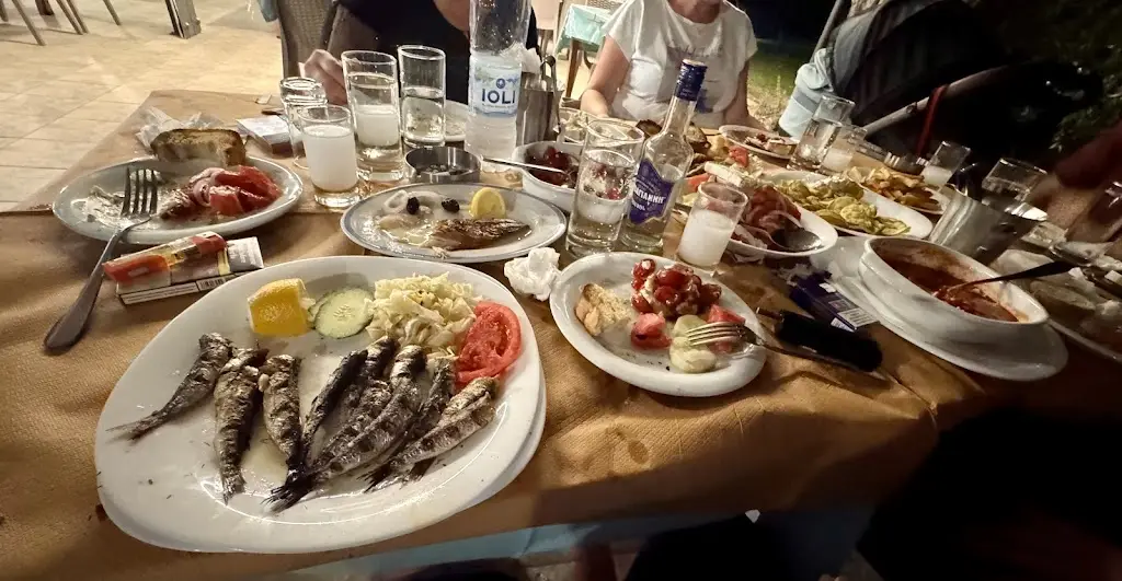 Georgi Tonkov_Restaurant Karadolas - Skala Rachoni Thassos_Néa Karyá_review