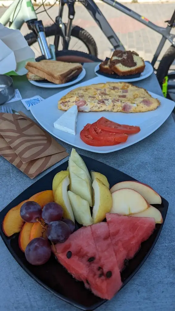 Menü_Edem Cafe Pizza_Néa Péramos_Bild_3