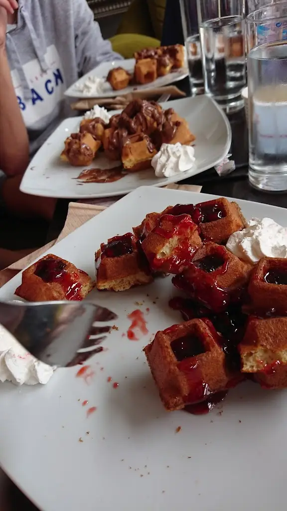 Menü_Edem Cafe Pizza_Néa Péramos_Bild_4