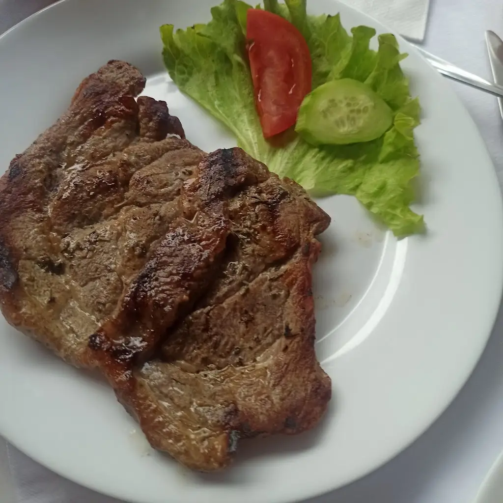 Pater Apostolis Kalfopoulos_Barbecue restaurant 