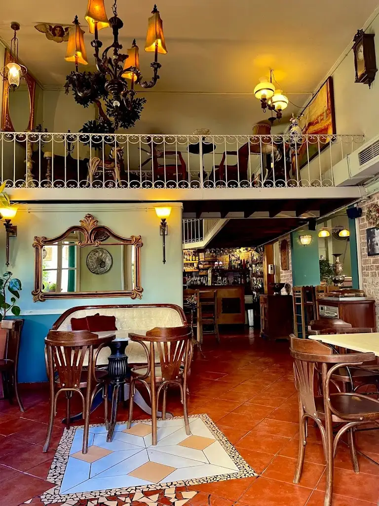 Mousiko Kafeneio Restaurant in Mytilene