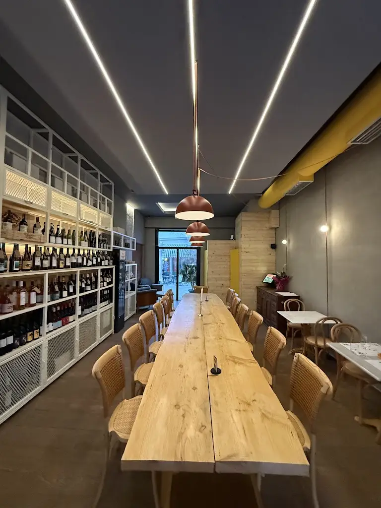 Alley dog Restaurant in Mytilene