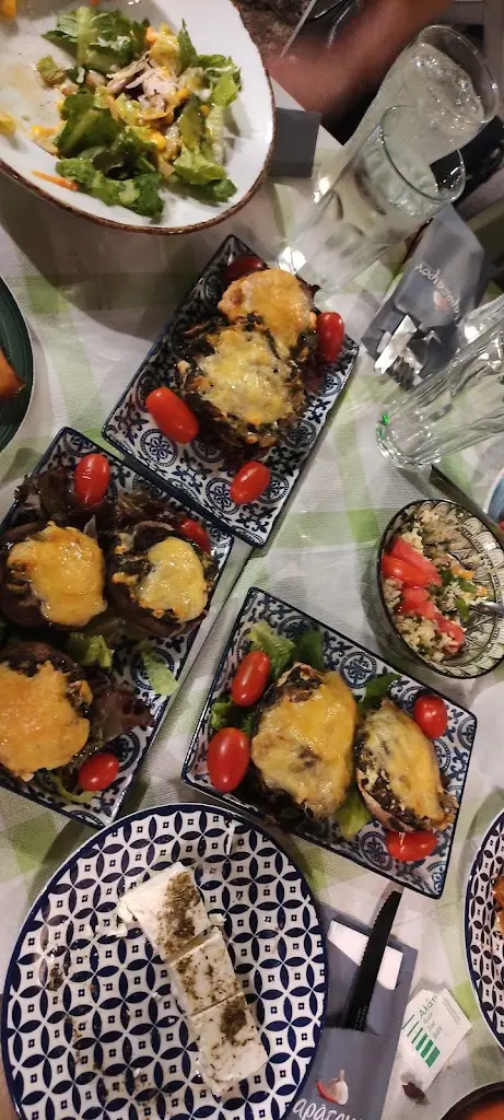 Menü_Παράταιρον / Paratairon_Mytilene_Bild_8