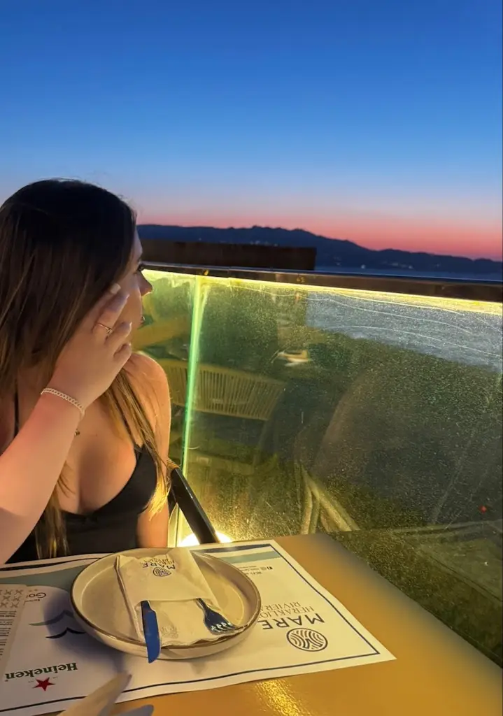 L McAuley_Mare Coffee Bar & Food_Irákleio_Bewertung