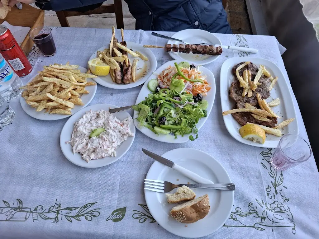 Gorgona Tavern_Mytilene_slider_image_2