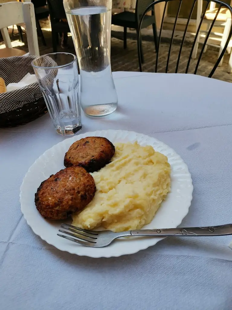 Menü_Η ΚΟΥΖΙΝΑ ΤΗΣ ΜΑΜΑΣ_Mytilene_Bild_6