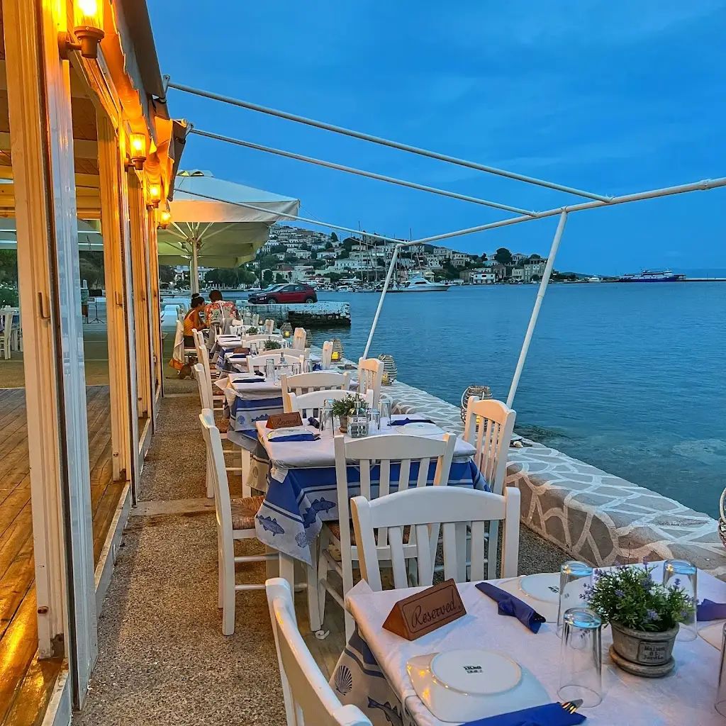 Restaurant - Cafe "Glaros" Restaurant in Oinousses