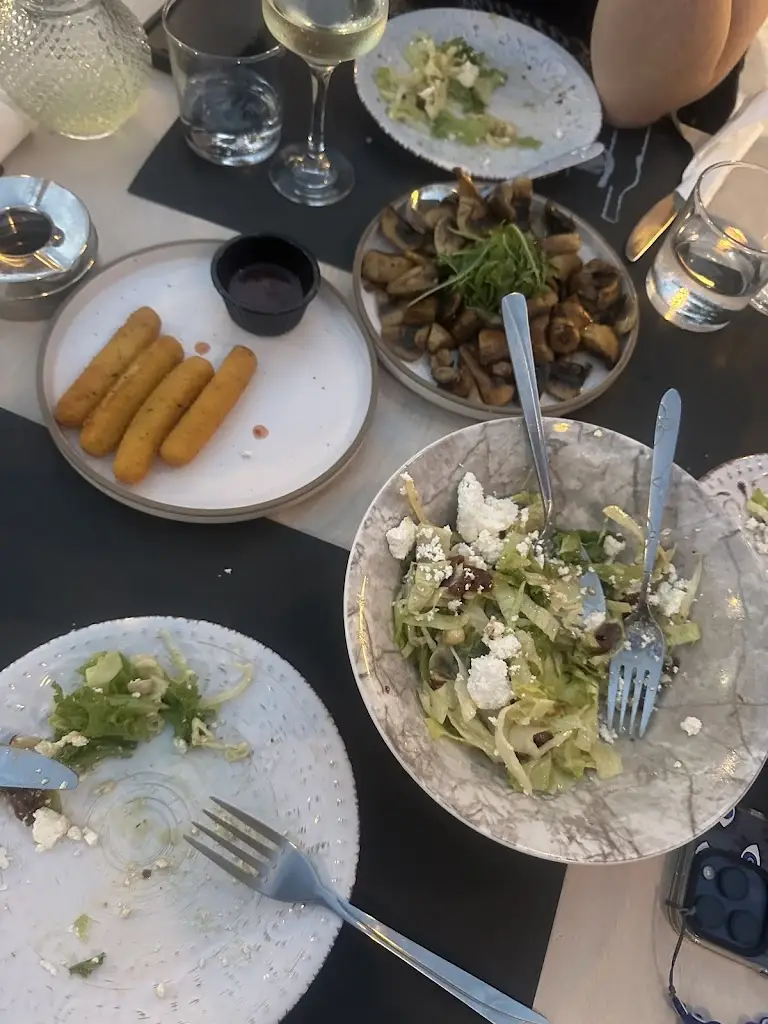 Mimi Pearson_Rodostamo Trattoria_Oinousses_Bewertung