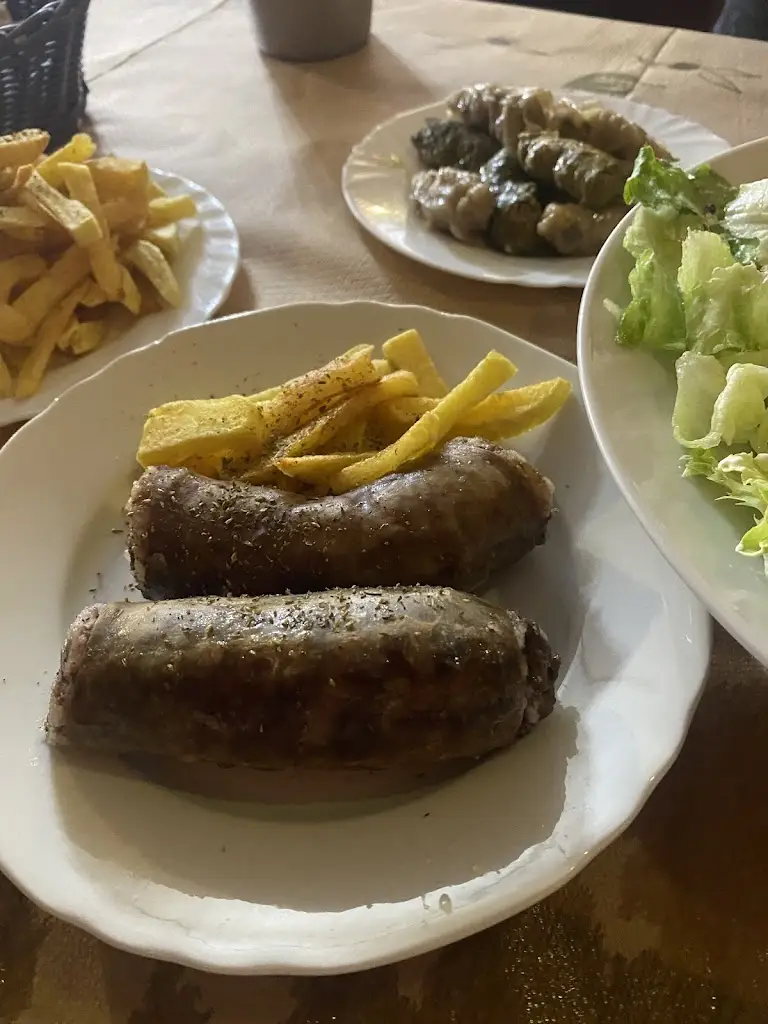 Ταβέρνα Σπηλιά_Nikísiani_slider_image_2