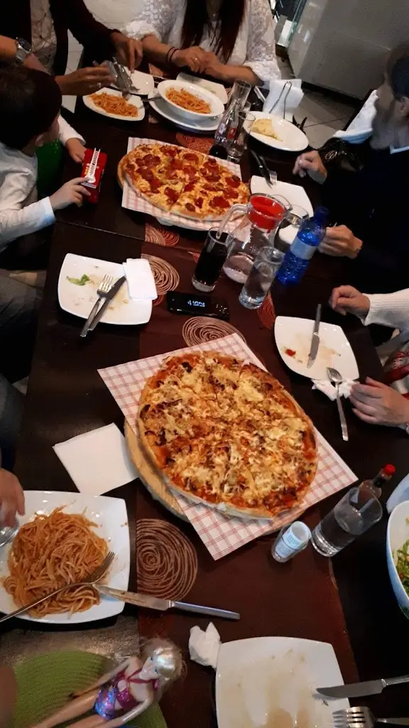 Menü_Pizza Klironomos_Nikísiani_Bild_2