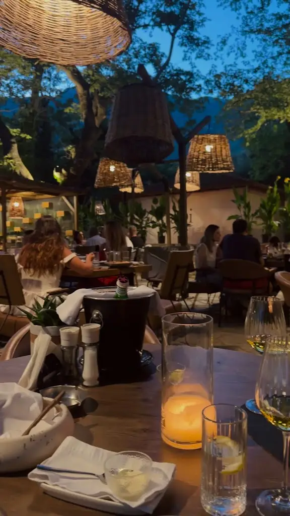 maria stoimenova_Bostani_Nikísiani_review