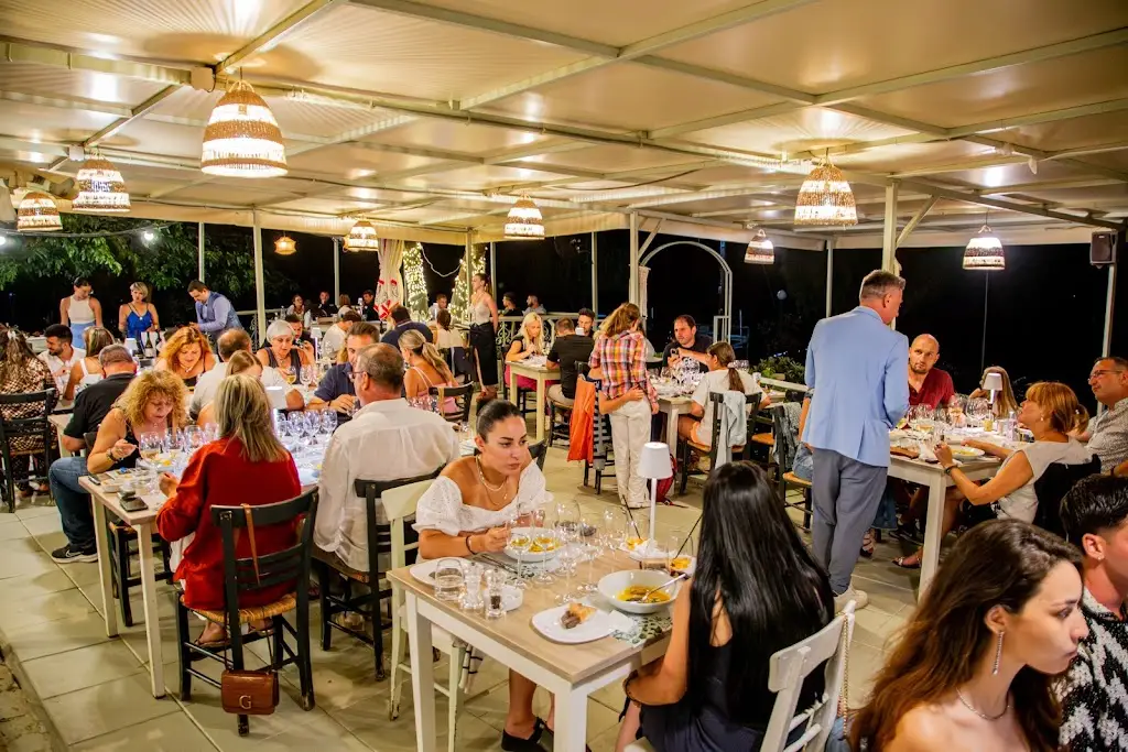 Agioli Seaside Restaurant_Nikísiani_slider_image_1