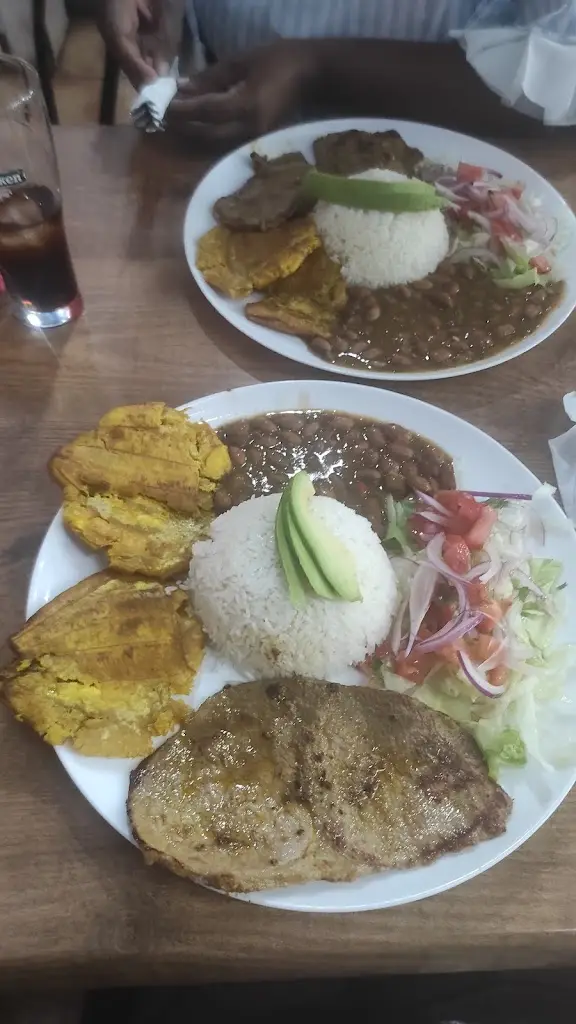 Menü_Taverna Kynigos_Palaió Tsiflíki_Bild_6