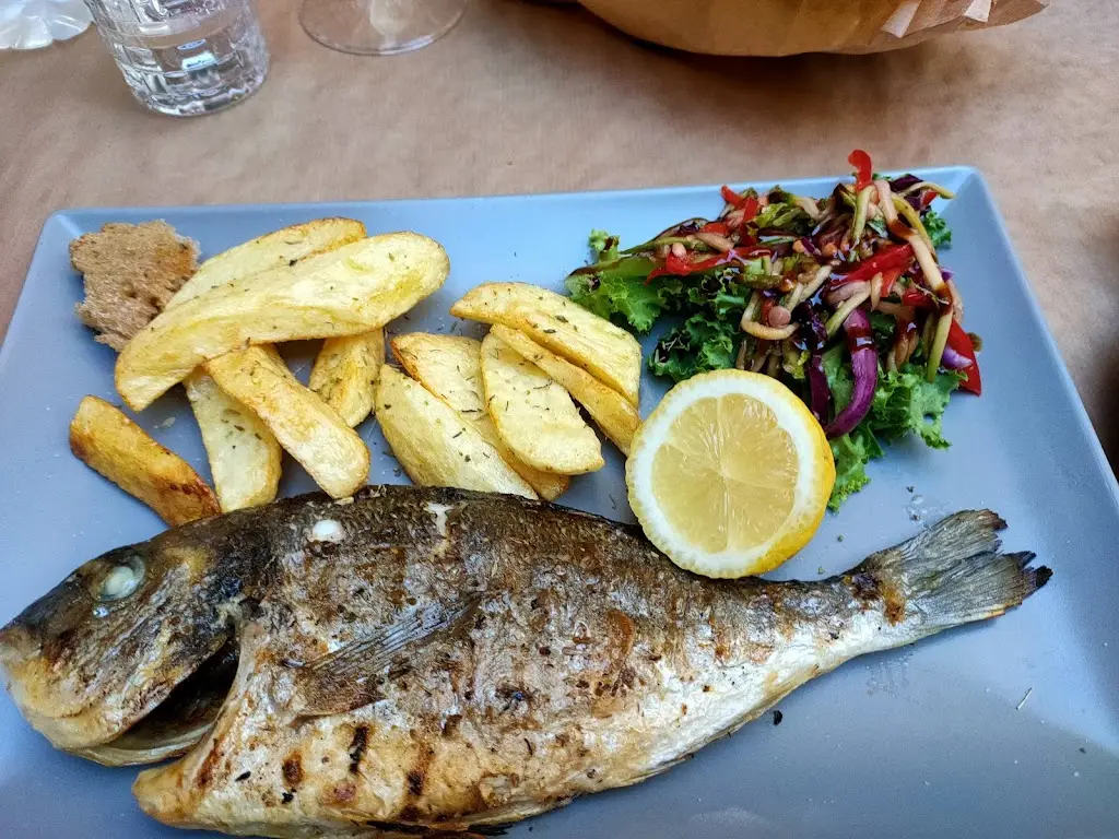 Menü_Μεζεδοπωλείο Η Αυλή_Irákleio_Bild_8