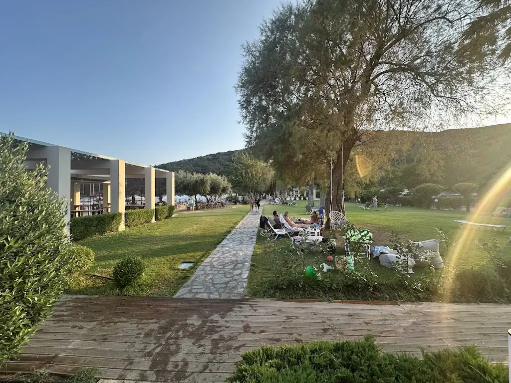 Andrei Voinea_Kikabu_Palaió Tsiflíki_Bewertung