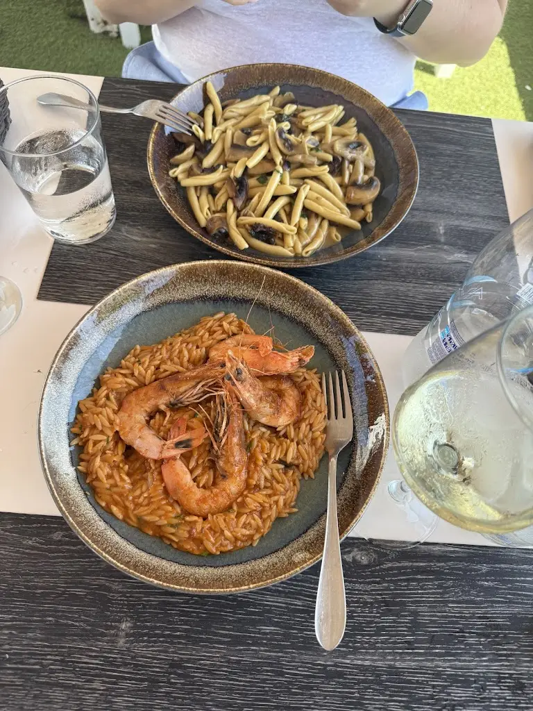 ana maziarz_Petrinos Aegean Traditional Cuisine_Peteinós_avis