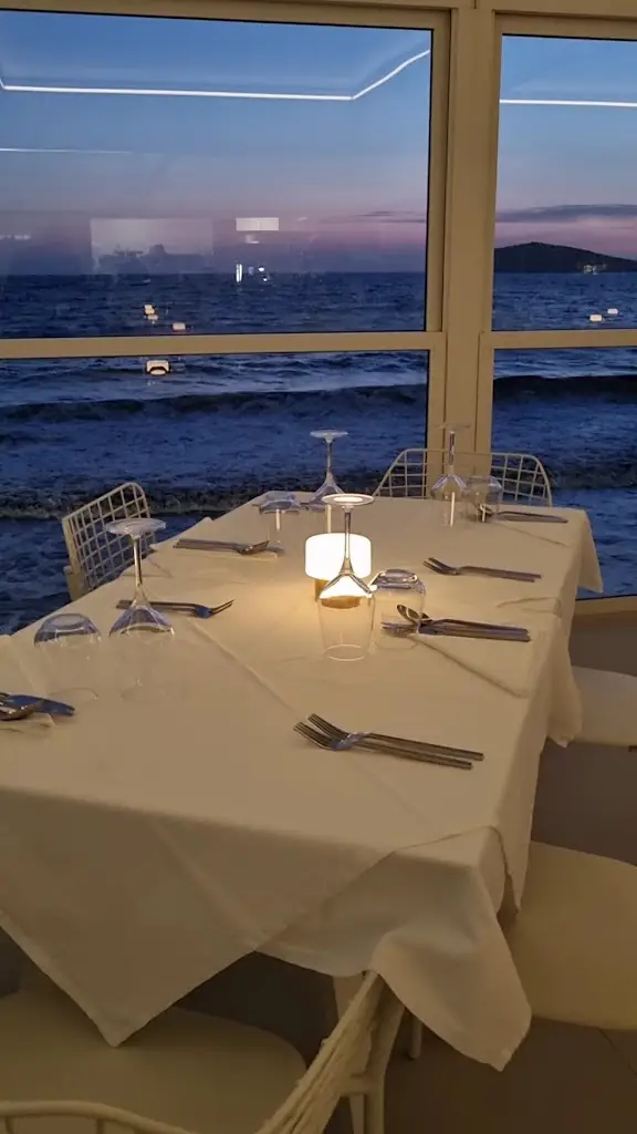 Alexander Dangler_Kymata Restaurant & Cocktail bar_Peteinós_review