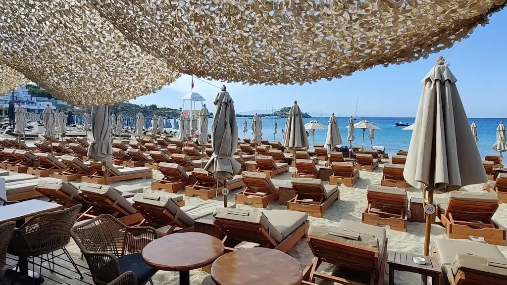 Yialo Yialo Restaurant Mykonos_Peteinós_slider_image_2