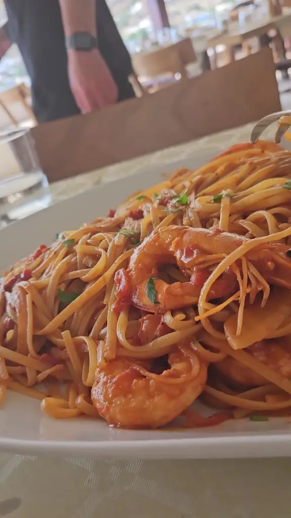 O Ntinos_Peteinós_slider_image_2