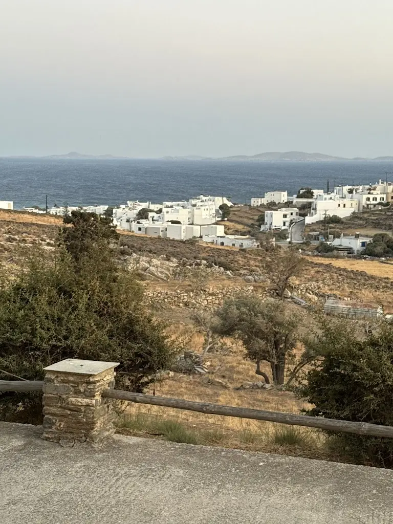 Christos Valtadoros_VERANDA Tinos_Peteinós_Bewertung