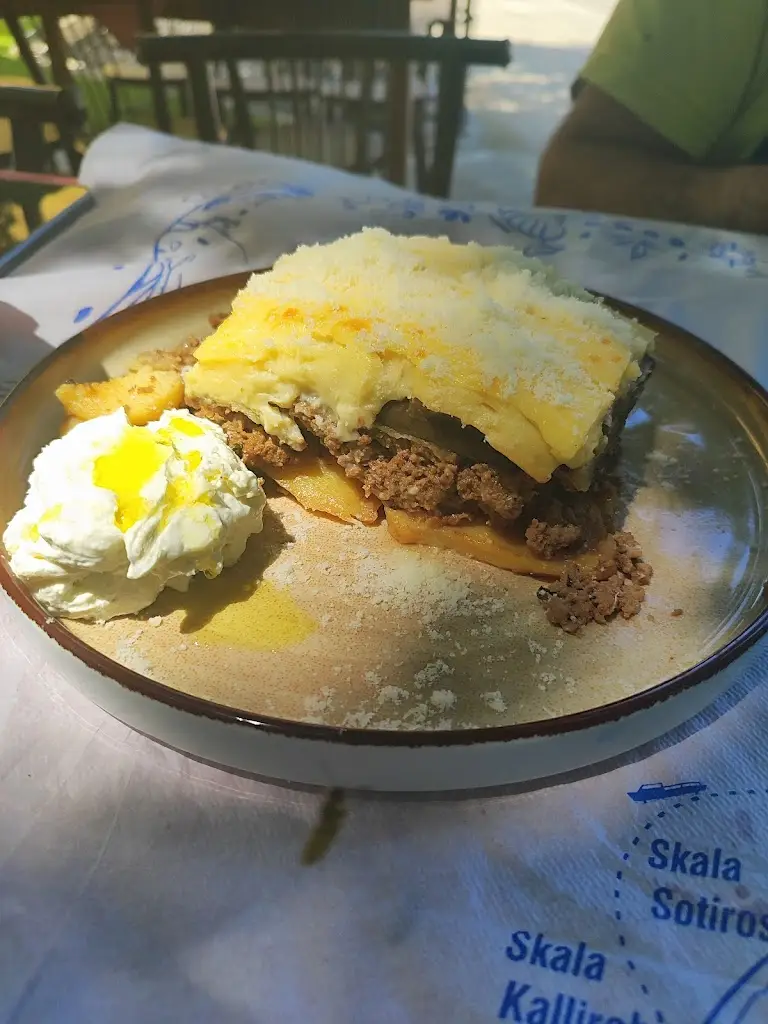 Taverna Grill Ta Platania_Potamiá_slider_image_3