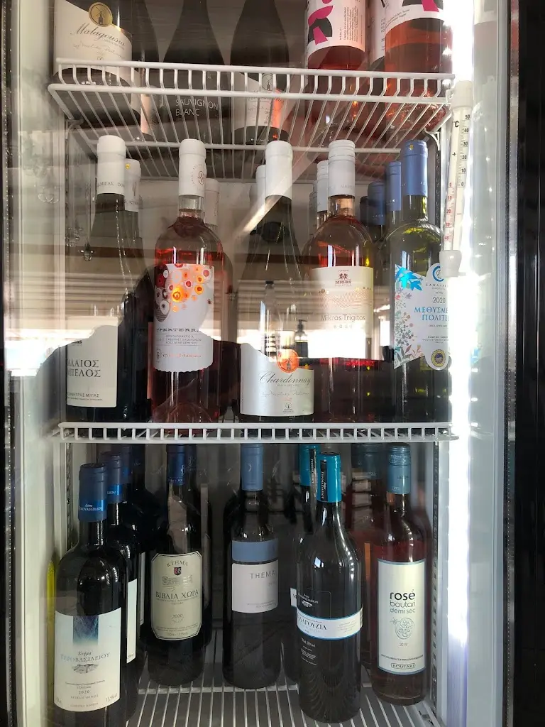 Captain Fish Tavern Restaurant in Potamiá