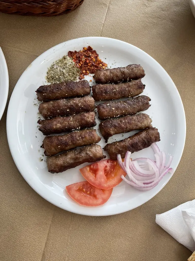 Nikos Spyridopoulos_Taverna 