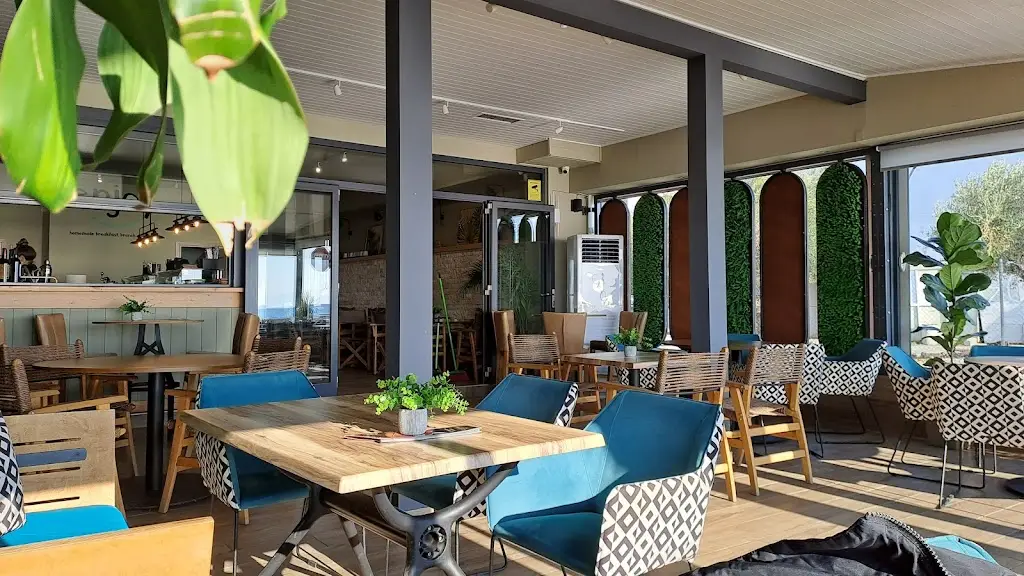 Enjoy Coffee & Brunch Restaurant in Paralía Ofryníou