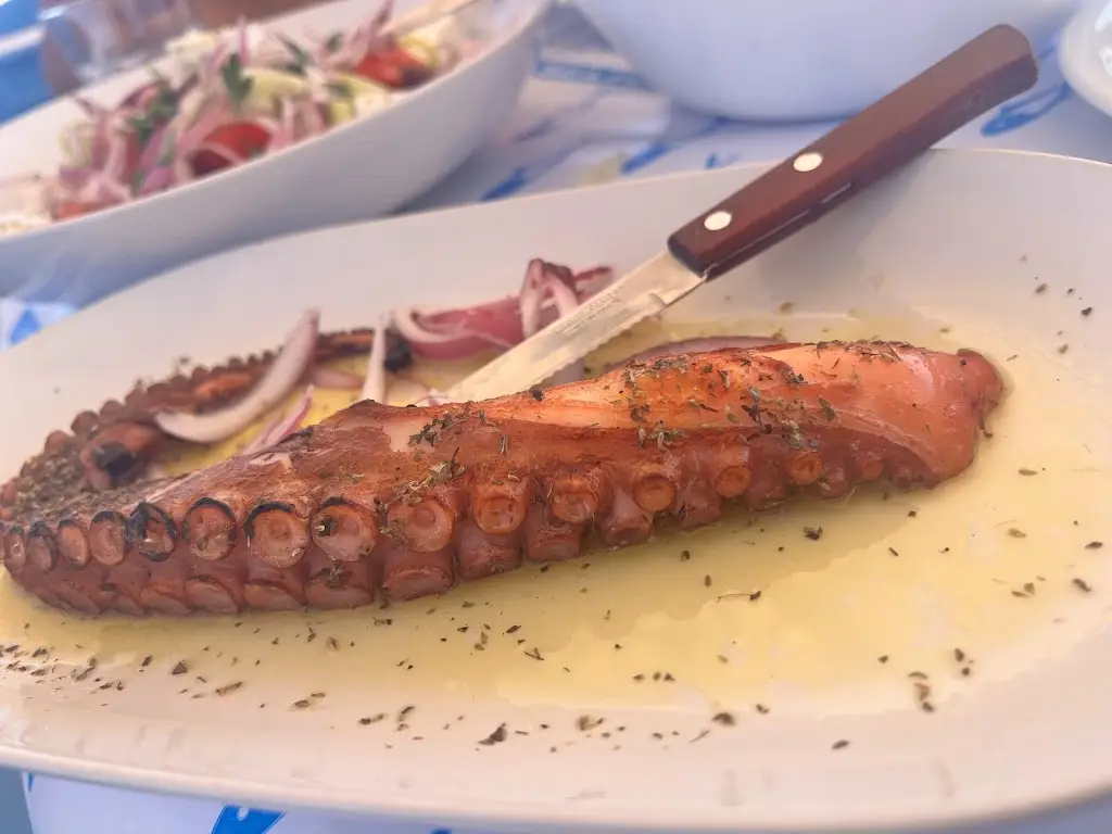 Evgenia Zaneva_Tsilika Blue_Paralía Ofryníou_Bewertung