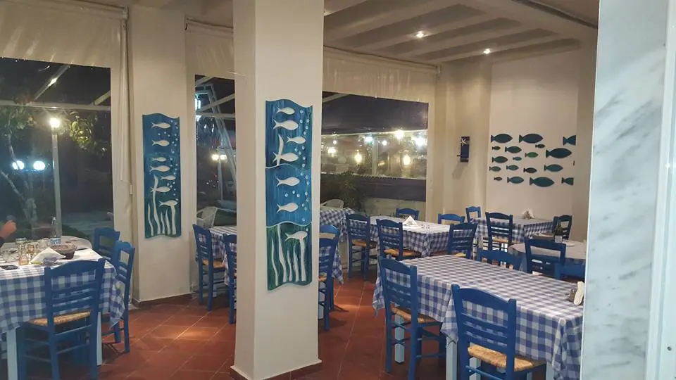 Orea Ellas Restaurant in Paralía Ofryníou