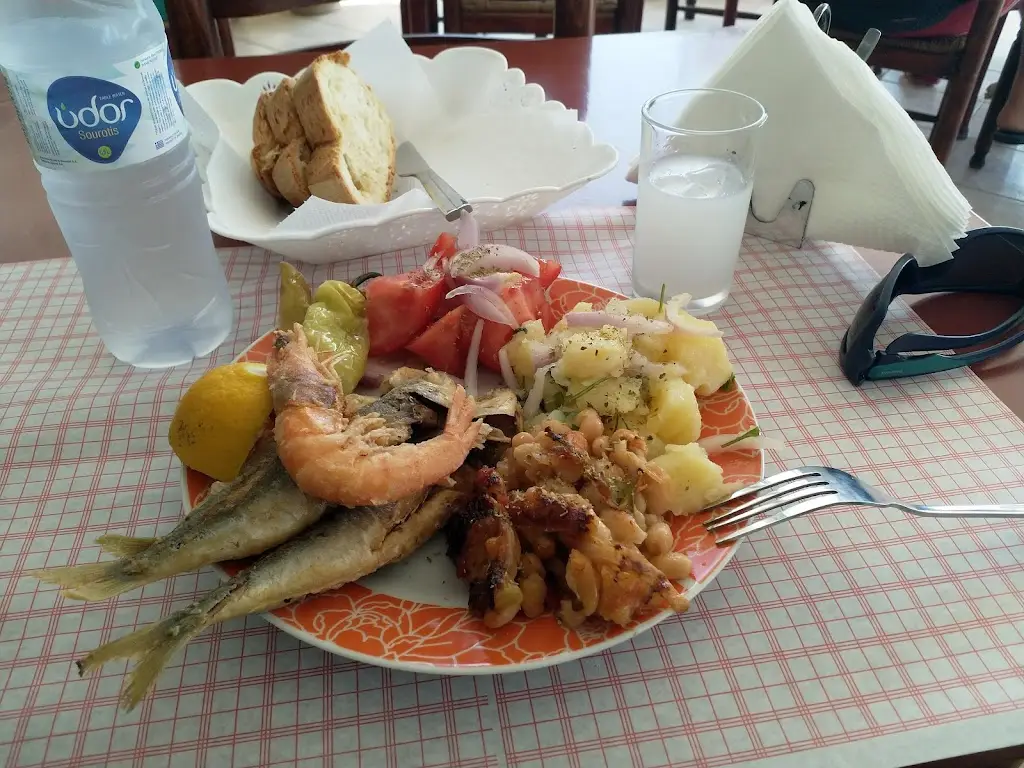 Menü_Taverna Perazmos_Paralía Ofryníou_Bild_8