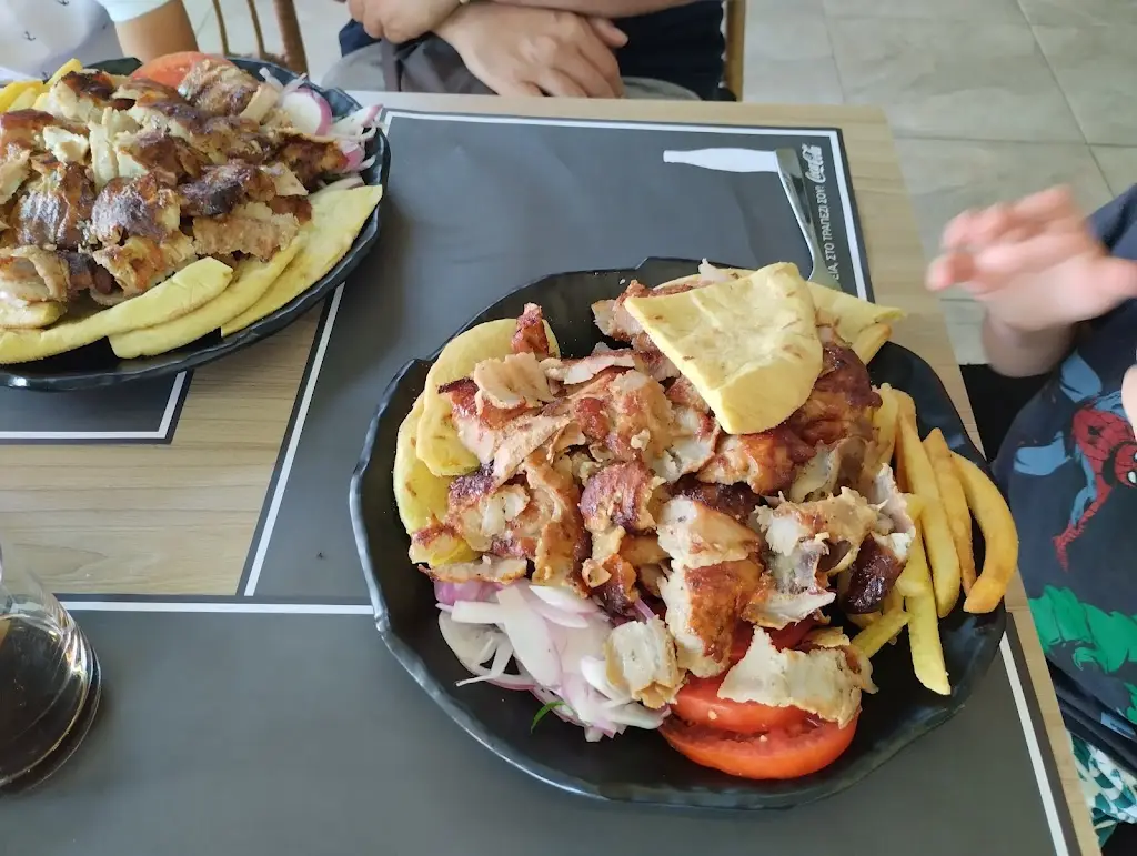 Menu_Νοστιμούλης_Paralía Ofryníou_image_7