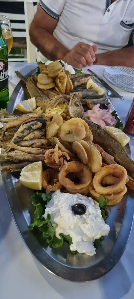 Menü_Meze meze_Paralía Ofryníou_Bild_2