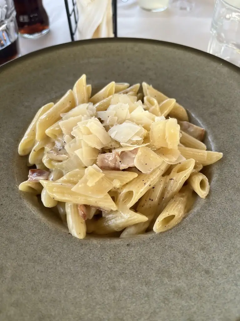 F_The D Brothers Paralia Ofryniou_Paralía Ofryníou_reseña