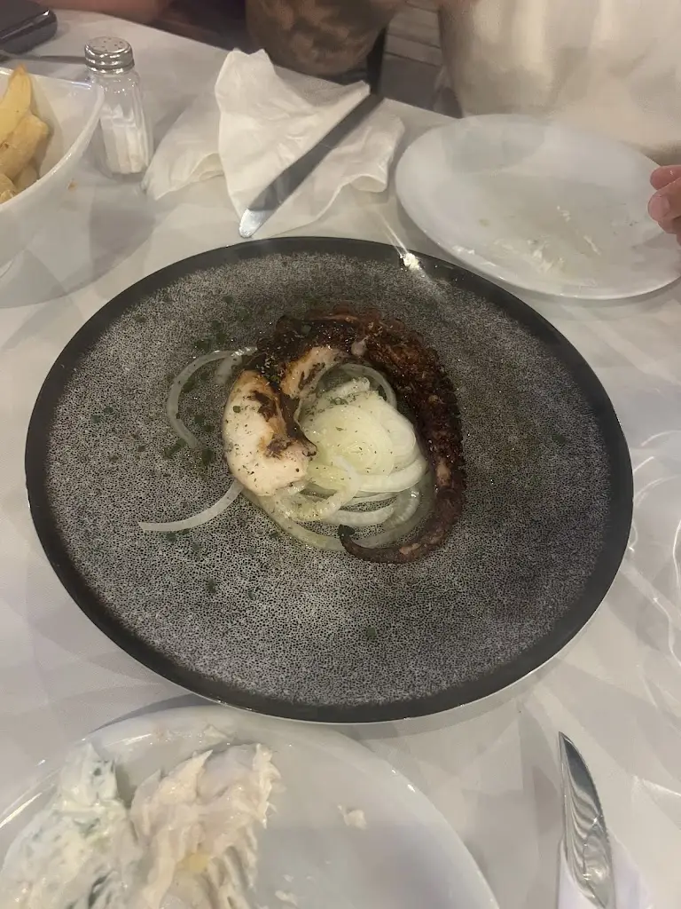 Alexandra Poulkou_OCTOPUS Seafood Tavern_Paralía Ofryníou_Bewertung