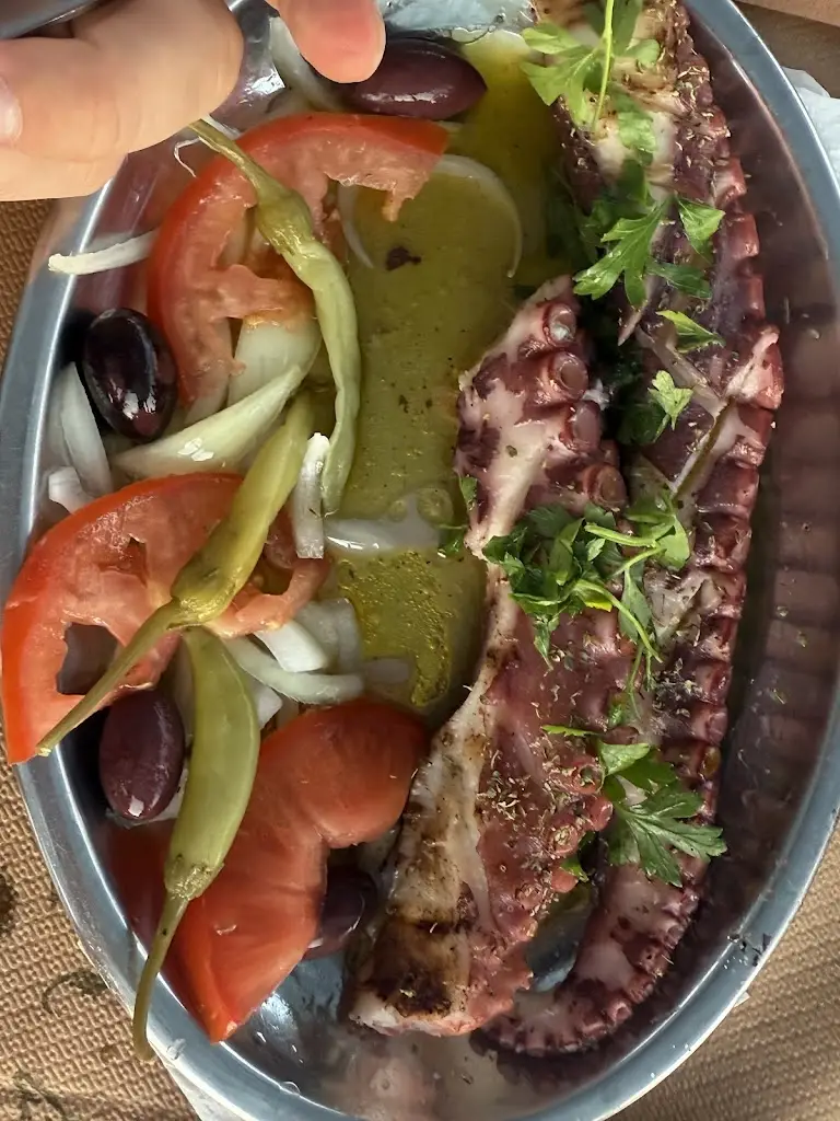 Nikolay Todorov_masa Μπούκα snack bar_Paralía Ofryníou_Bewertung