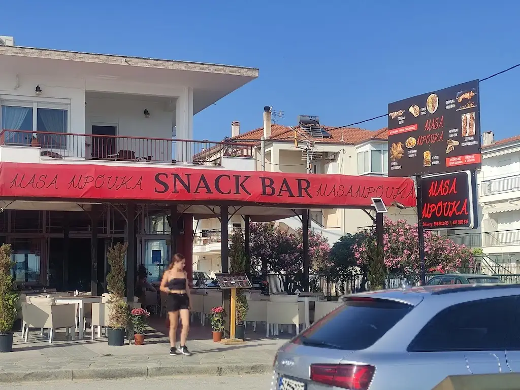 masa Μπούκα snack bar_Paralía Ofryníou_slider_image_1