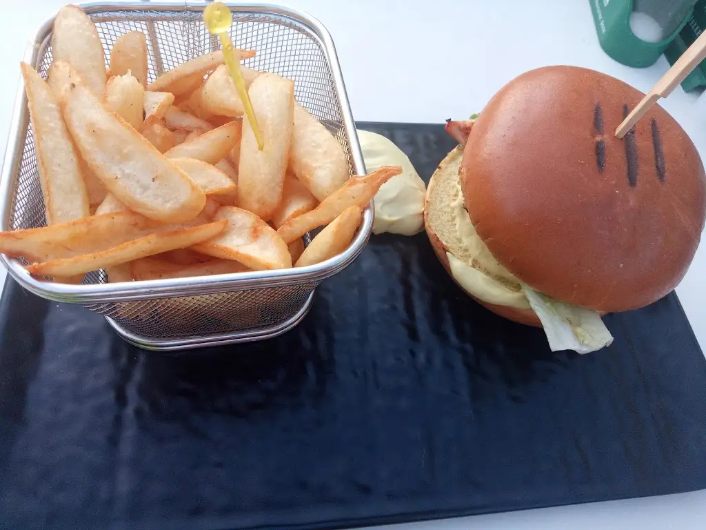 Menü_Snack Bar Cosmos_Paralía Ofryníou_Bild_5