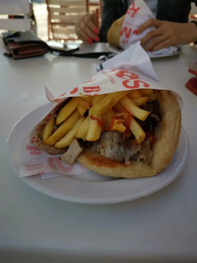 Menü_Snack Bar Cosmos_Paralía Ofryníou_Bild_6