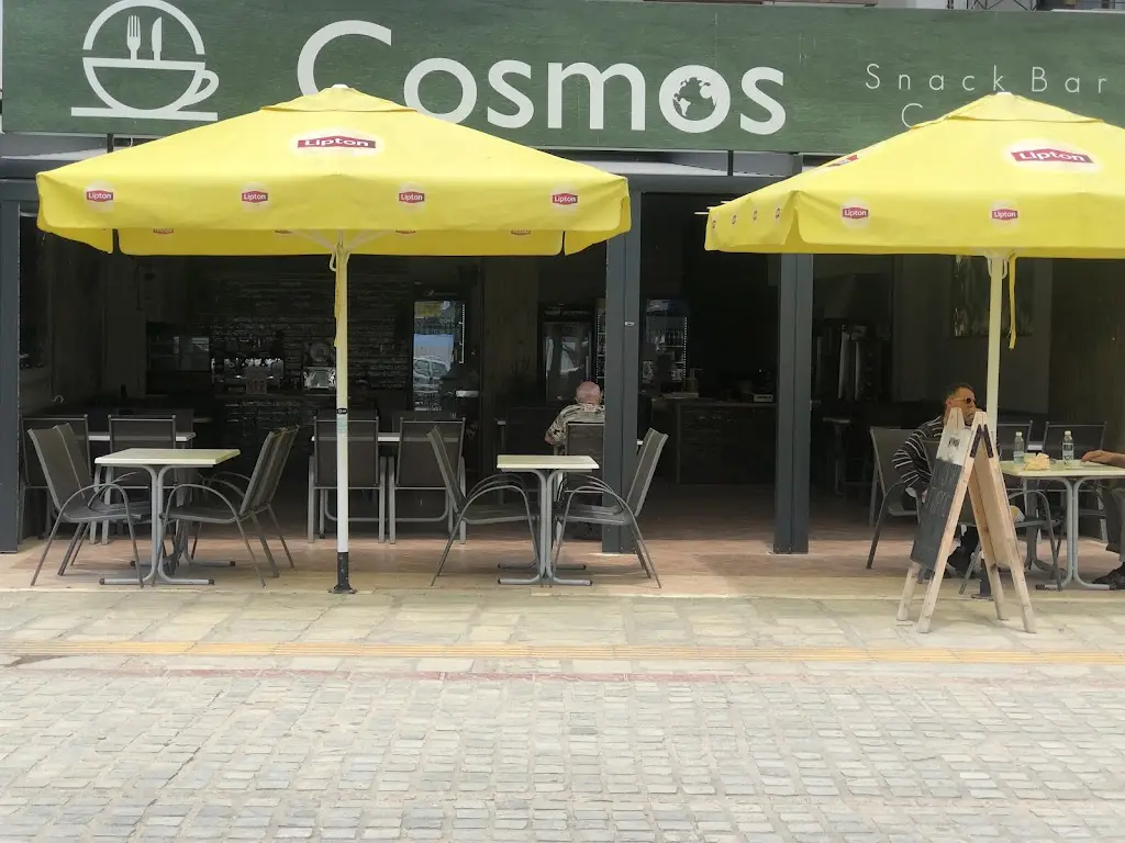 Snack Bar Cosmos Restaurant in Paralía Ofryníou
