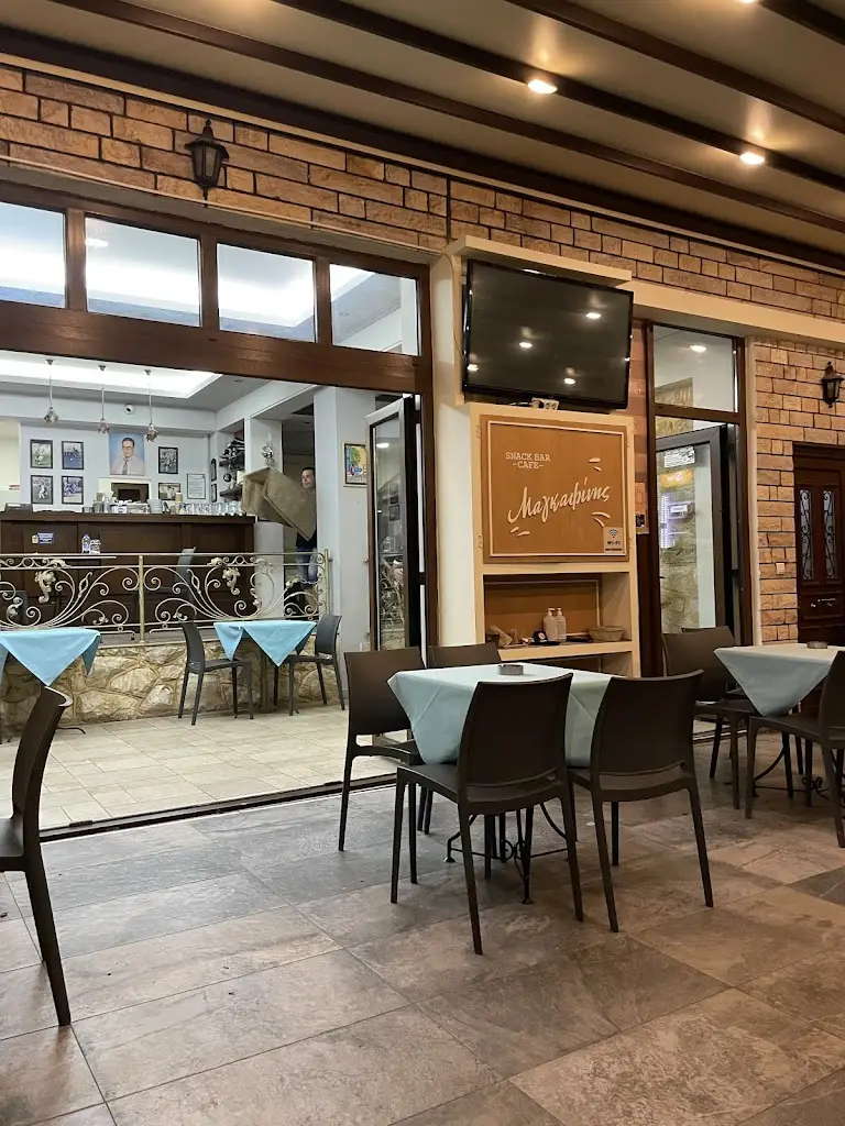 Snack Bar Magafinis Restaurant in Prínos