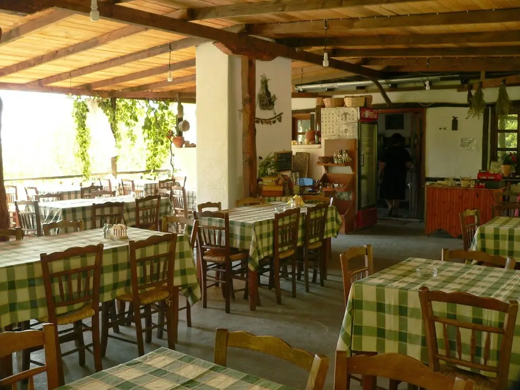 O Vasilis Restaurant in Prínos