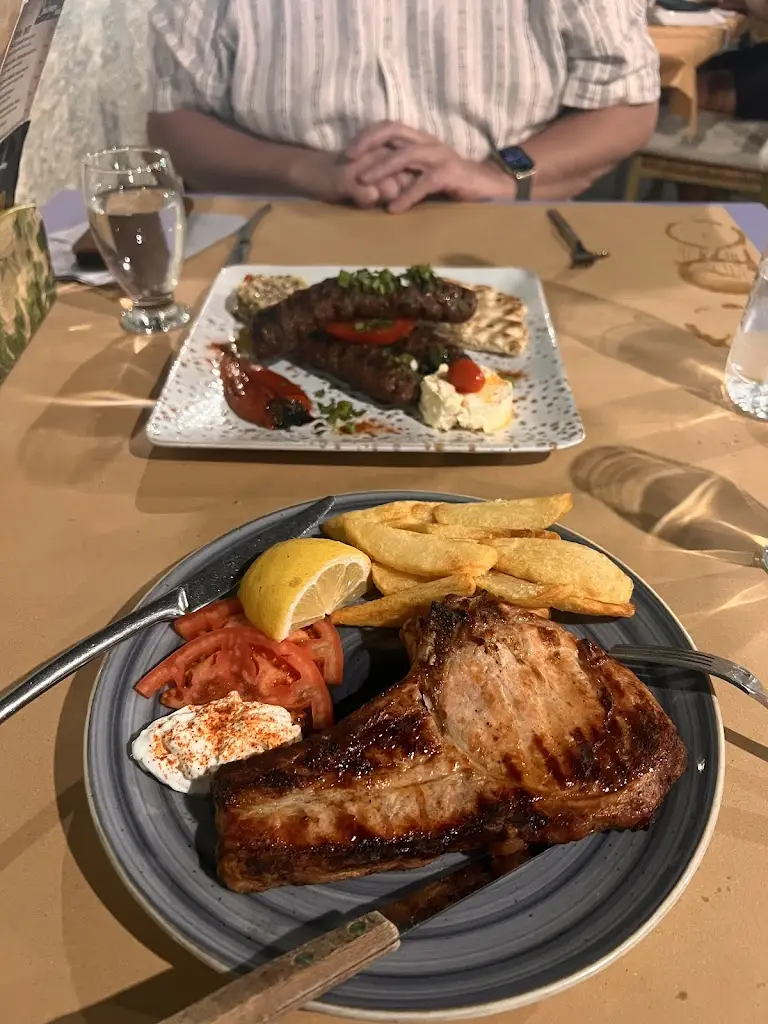 Ismail Konnos_Vourvourladikon_Irákleio_Bewertung