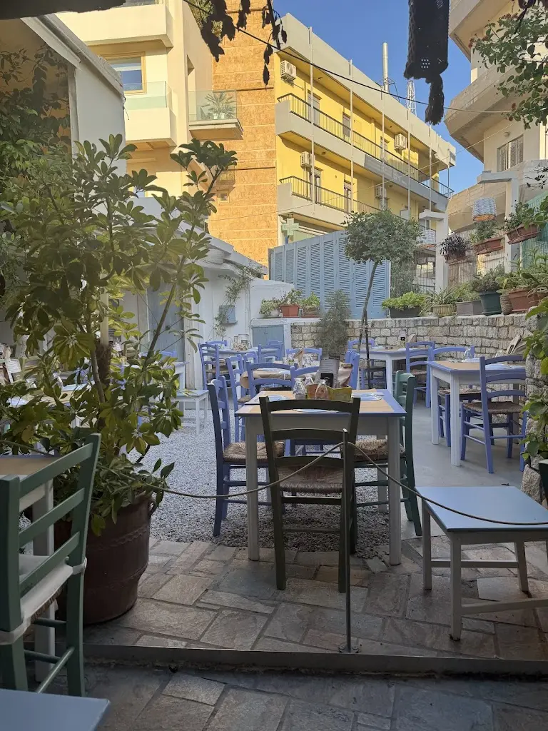 Vourvourladikon_Irákleio_slider_image_1