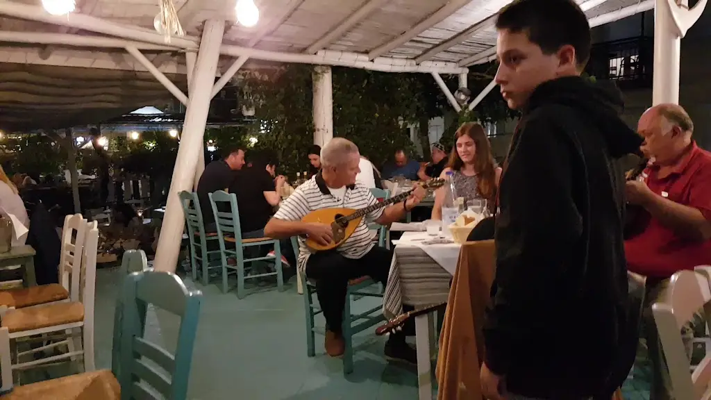 Taverna Armeno_Thásos_slider_image_2