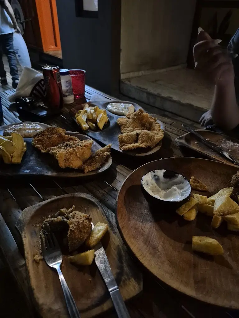 Haris Rzs_Orgy Hungarian Restaurant_Irákleio_Bewertung