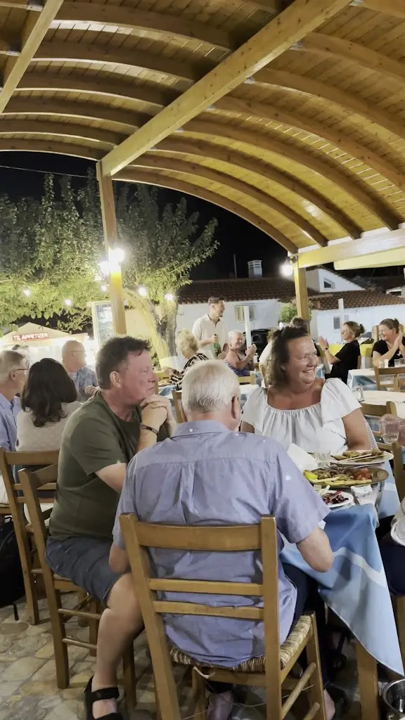 Taverna Kamara_Samos_slider_image_2
