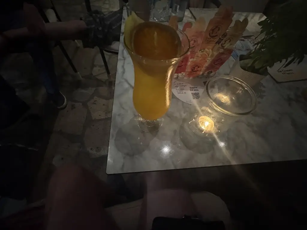 Avenues 2016_Cavos Cafe Bar Bistro_Samos_recensione