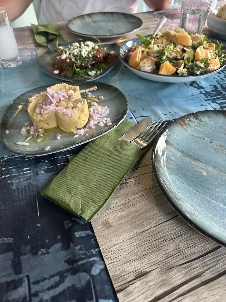 Tevfik Kardelen_Io - Ηω Restaurant_Samos_review