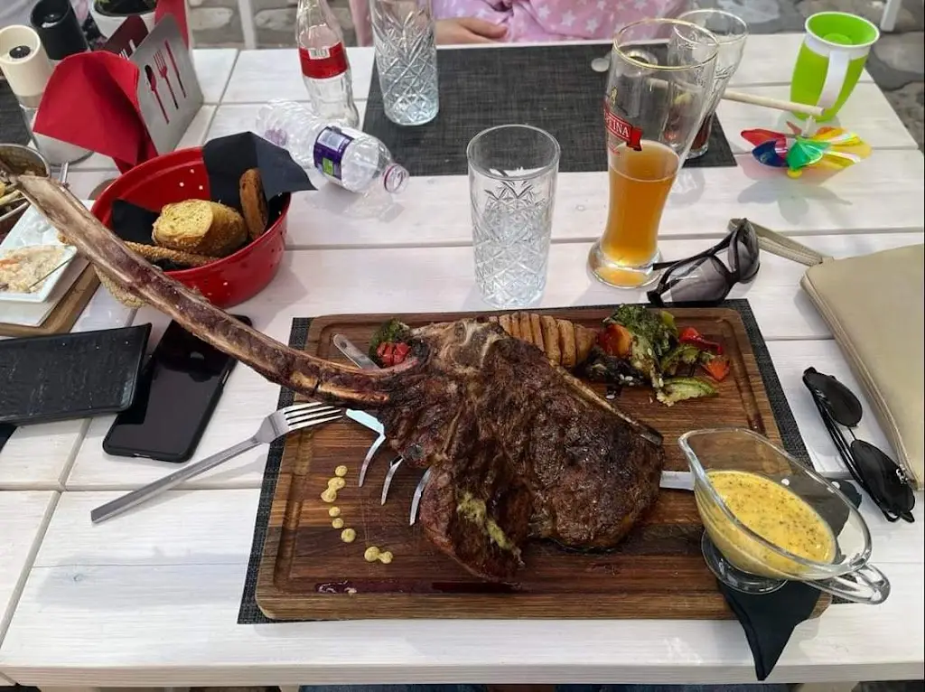 Menu_Knife & Fork Restaurant_Samos_imagen_6